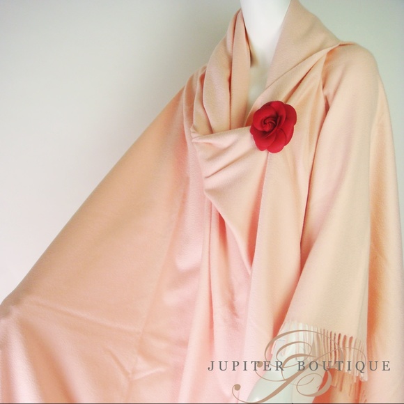 Chanel Camellia Brooch - ROUGE Beautiful - Picture 5 of 5